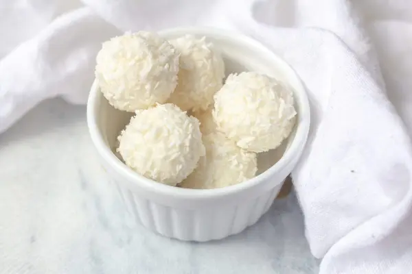 Coconut Keto Fat Bombs