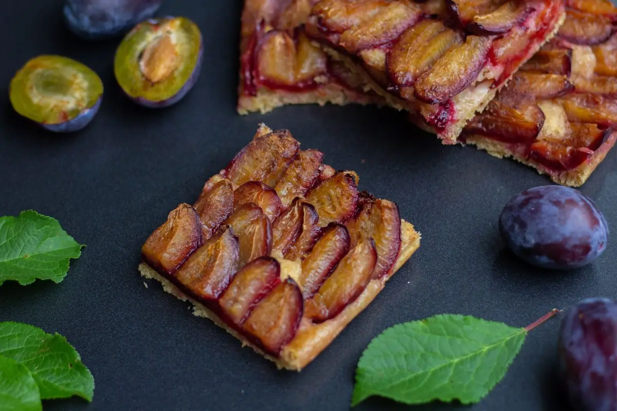 German Plum Sheet Cake (Zwetschgendatschi) — AIP Paleo recipe