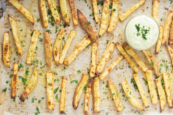 Cheesy Truffle Fries with Aioli Avocado Dip