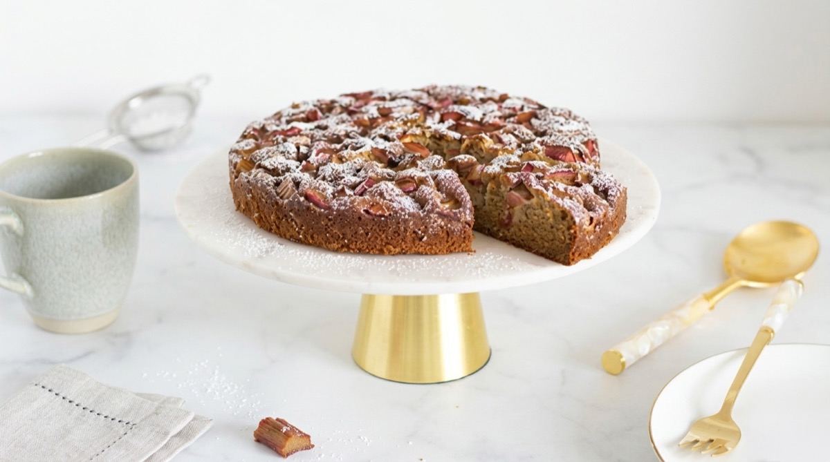 Grain-free Rhubarb Cake